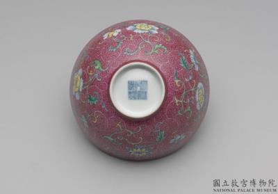 图片[3]-Tea bowl in yang-ts’ai enamels with flower decoration on a red ground, Ch’ien-lung reign (1736-1795), Ch’ing dynasty-China Archive